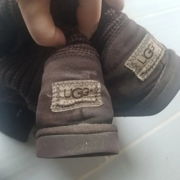 Ugg Classic Cardy Boot Brown Winter 8 - Picture 3 of 7